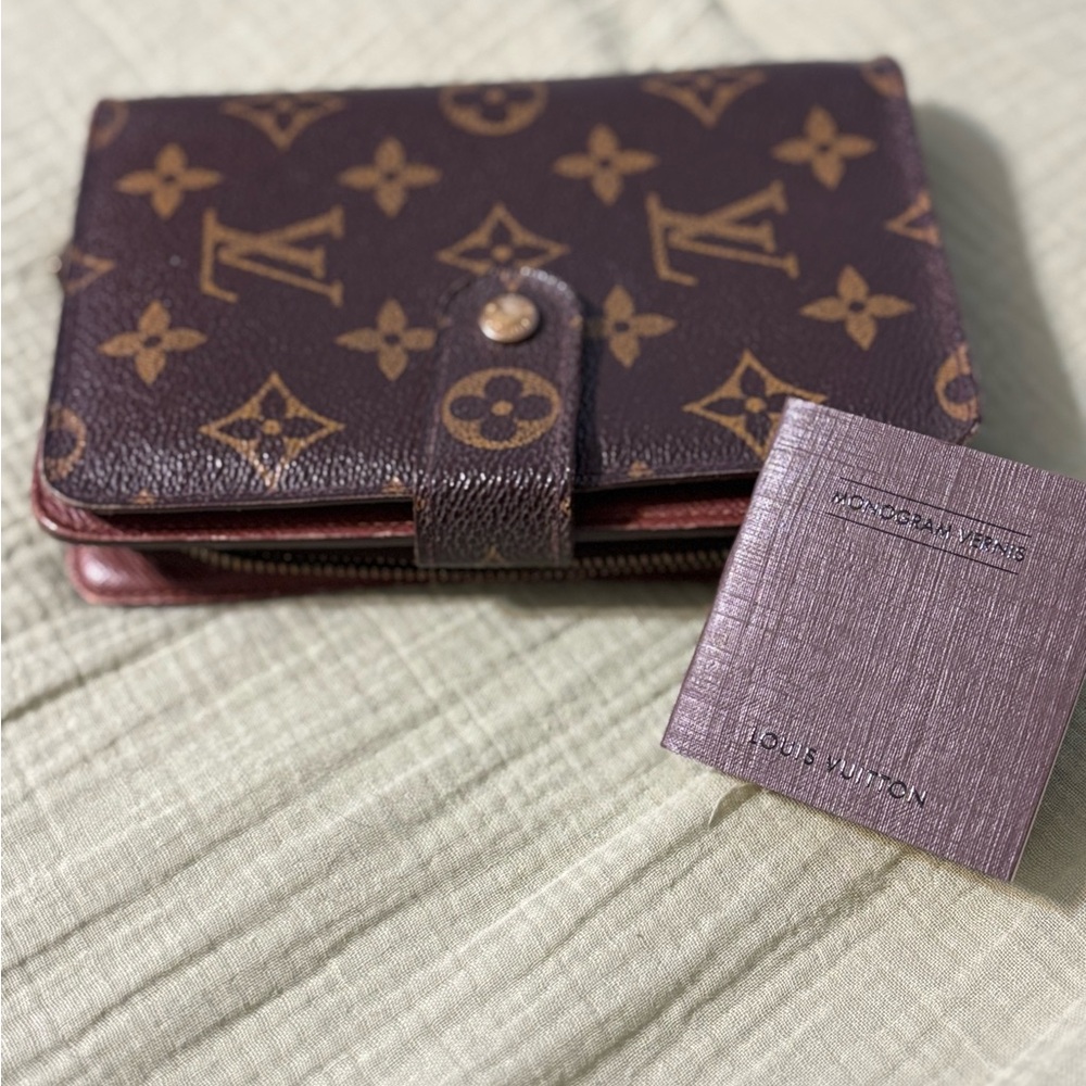Louis Vuitton Brown and Gold Wallet with Iconic Monogram Design